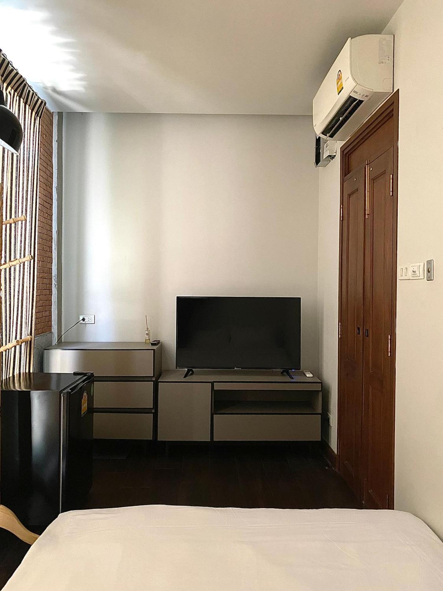 Khunluang Hostel Chiang Mai Ngoại thất bức ảnh